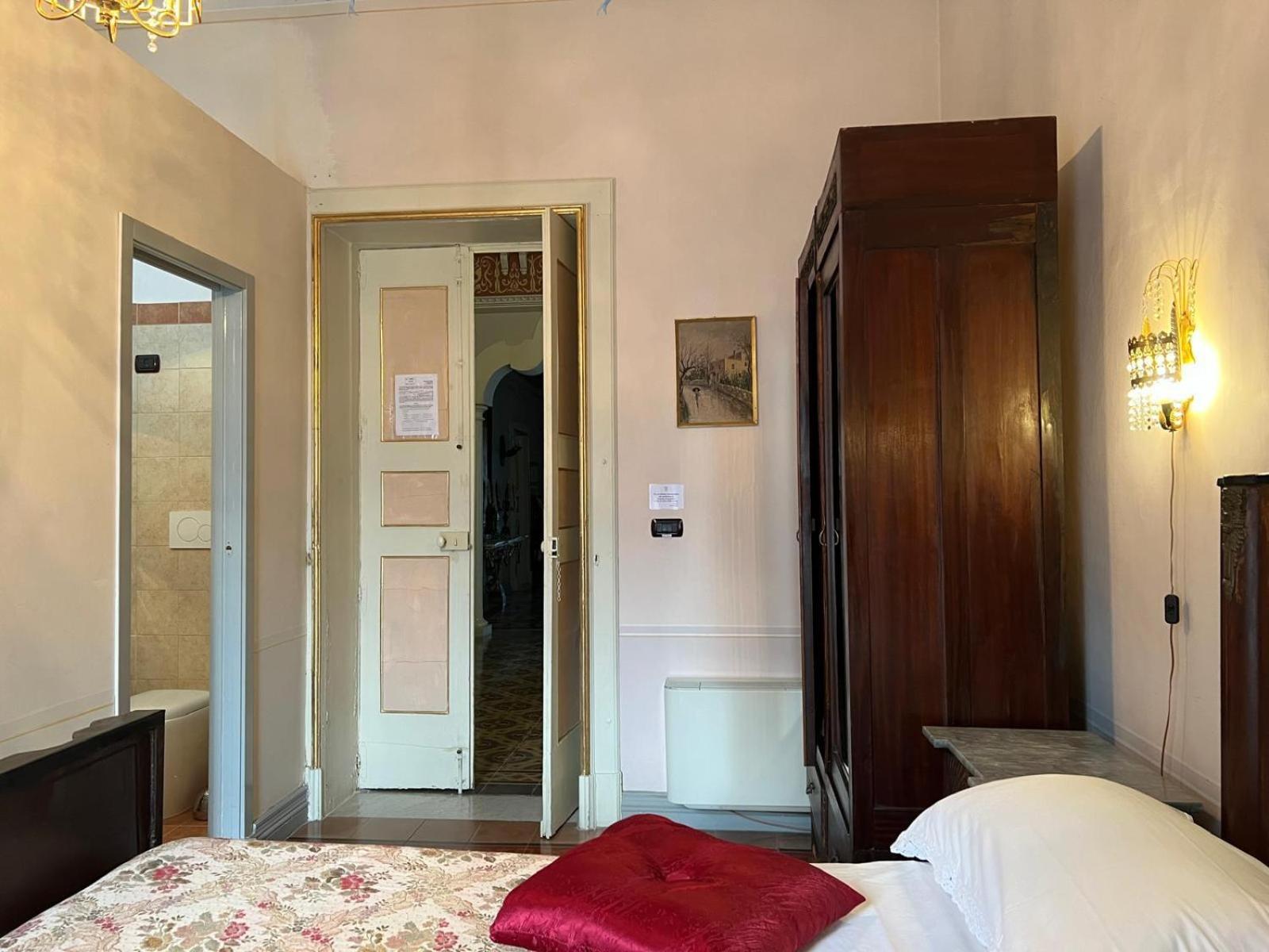 Palazzo De Castro Bed & Breakfast Squinzano Ngoại thất bức ảnh